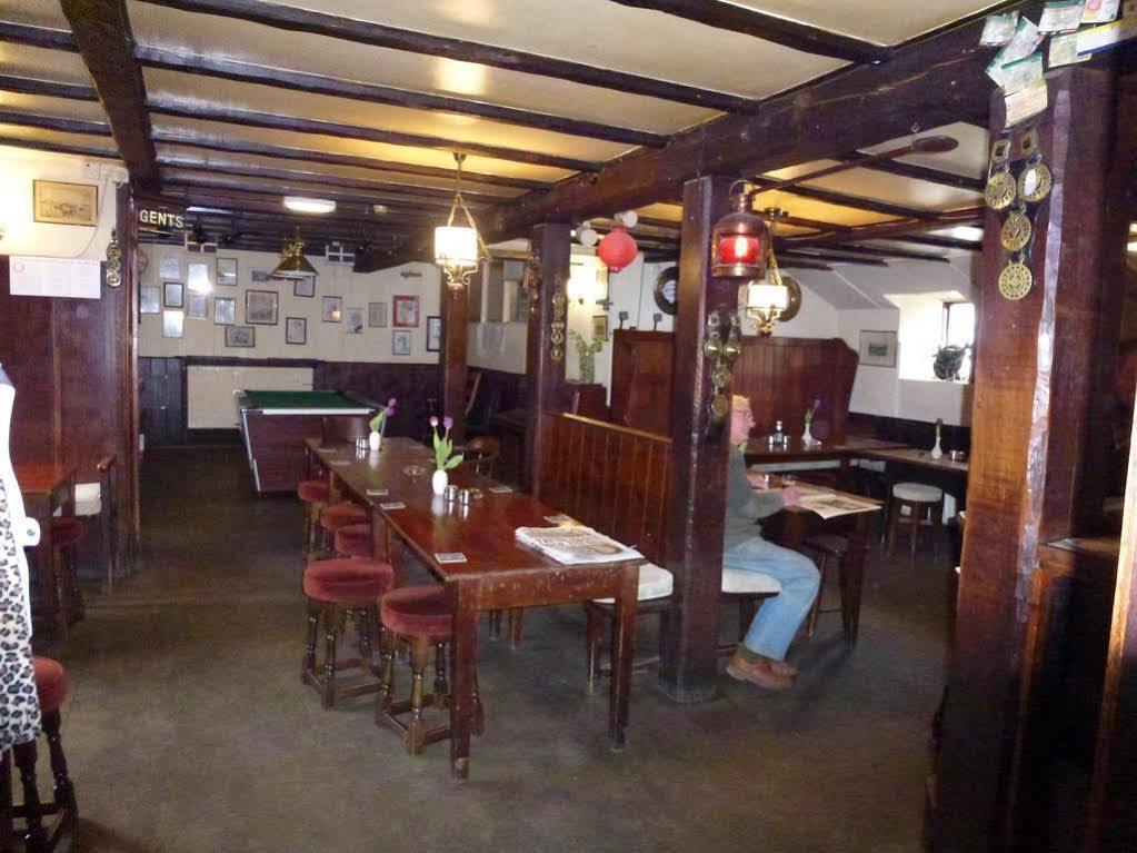 Cornish Arms Inn Port Isaac 2 Miles Pendoggett Exteriör bild