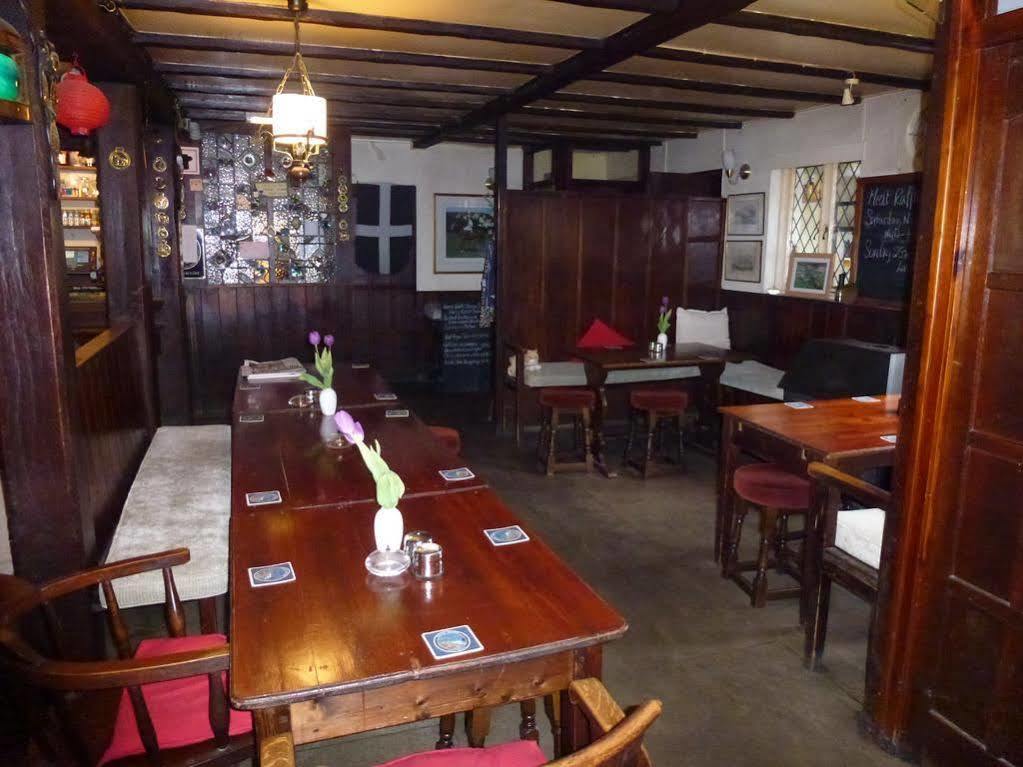 Cornish Arms Inn Port Isaac 2 Miles Pendoggett Exteriör bild